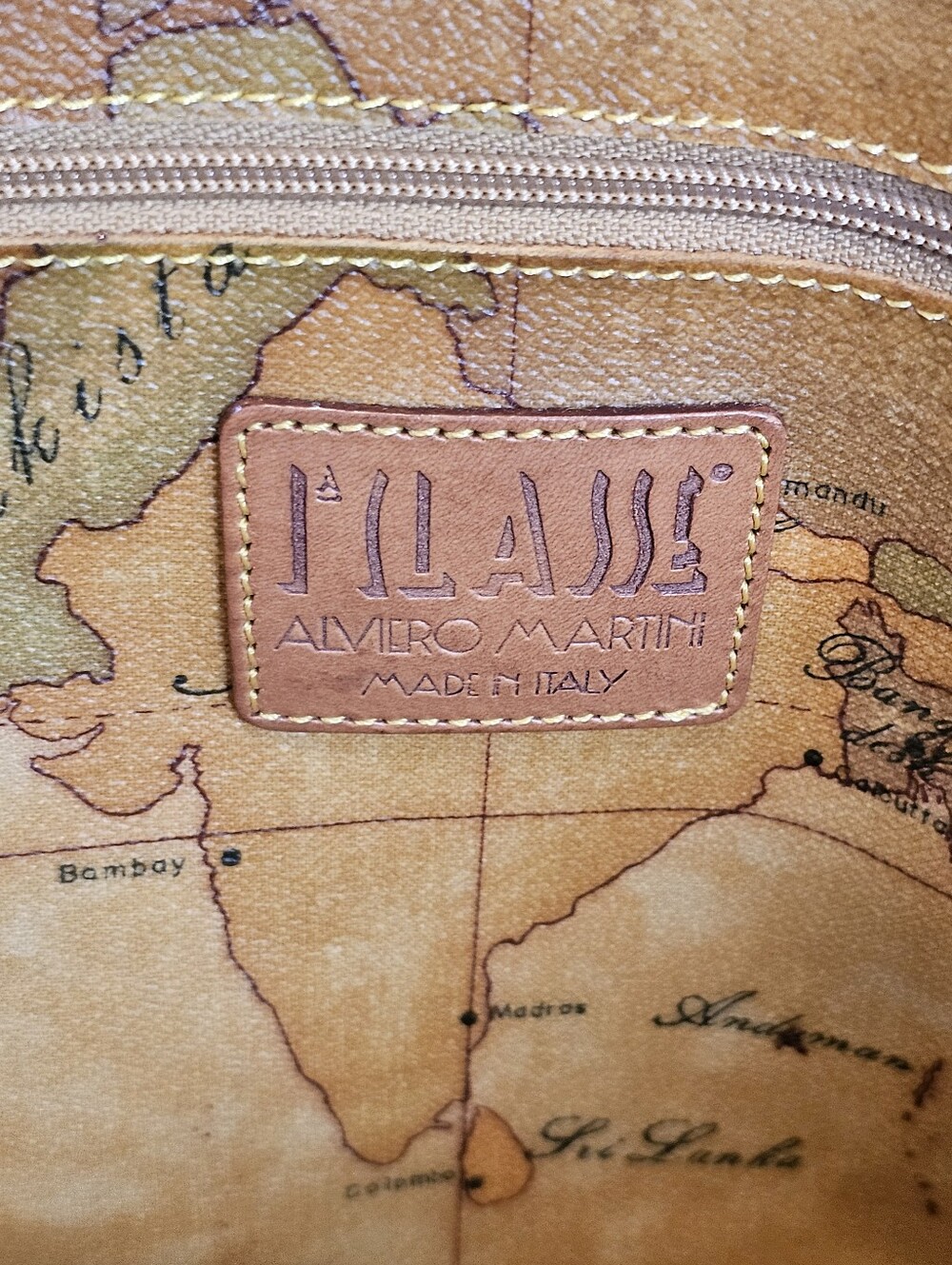 VTG Alviero Martini Prima Classe Italian Leather Map Print Shoulder Bag Rare - Picture 7 of 12